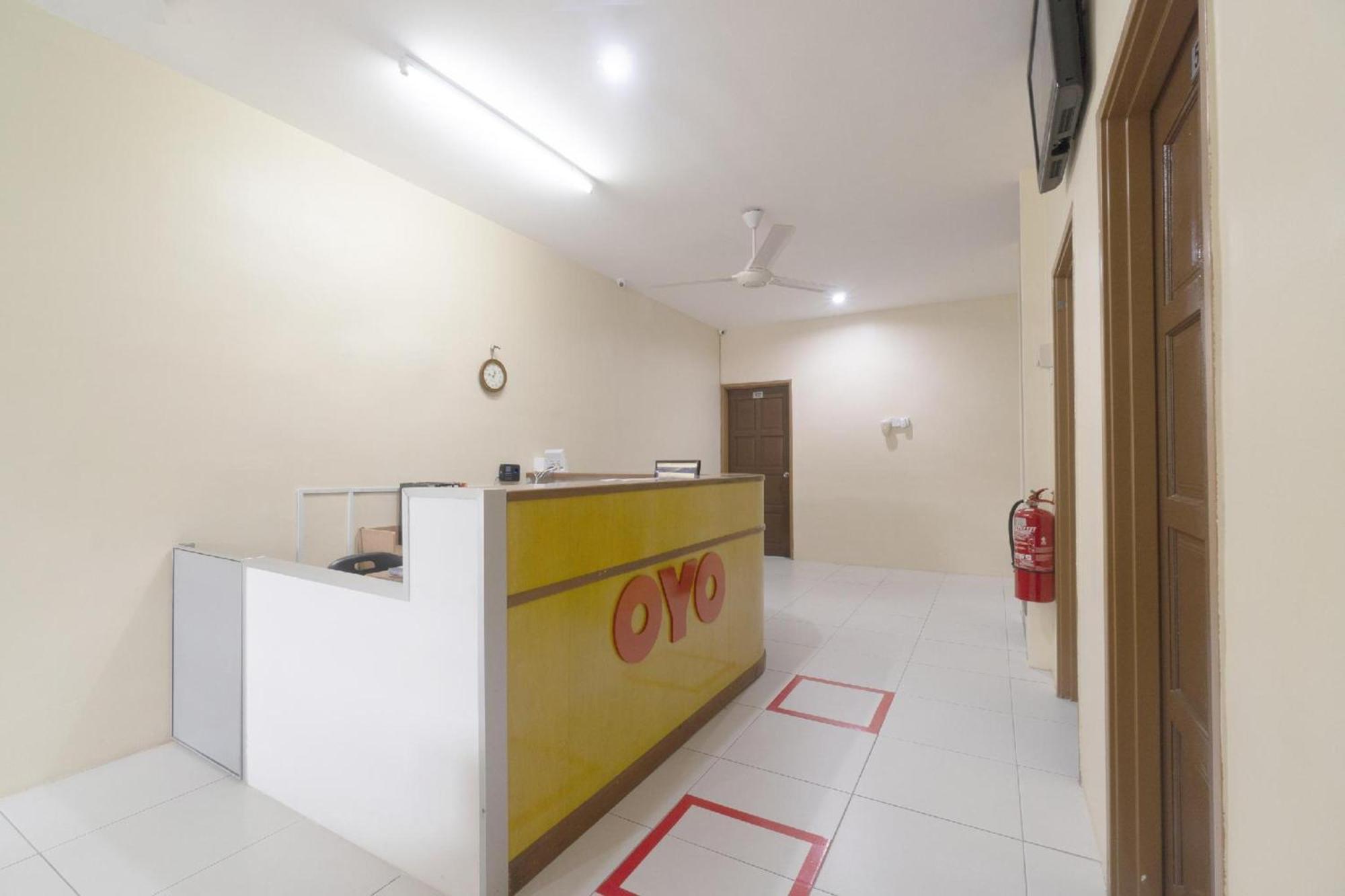Oyo 91089 Motel Fasa 2B Seri Manjung Εξωτερικό φωτογραφία