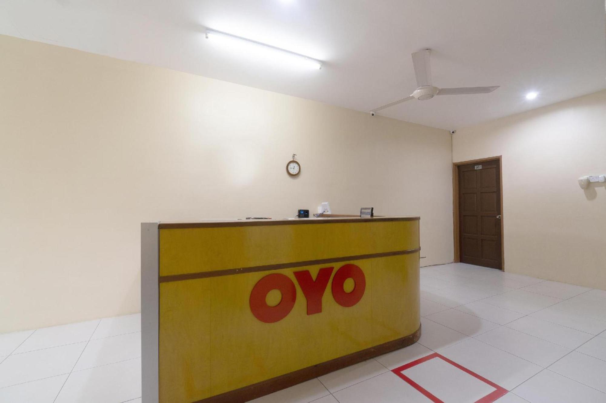 Oyo 91089 Motel Fasa 2B Seri Manjung Εξωτερικό φωτογραφία